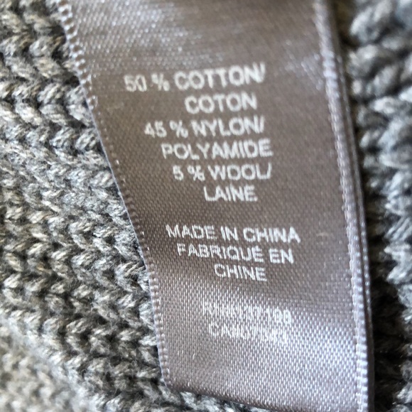 Chunky Grey Sweater Size Medium - Picture 6 of 7